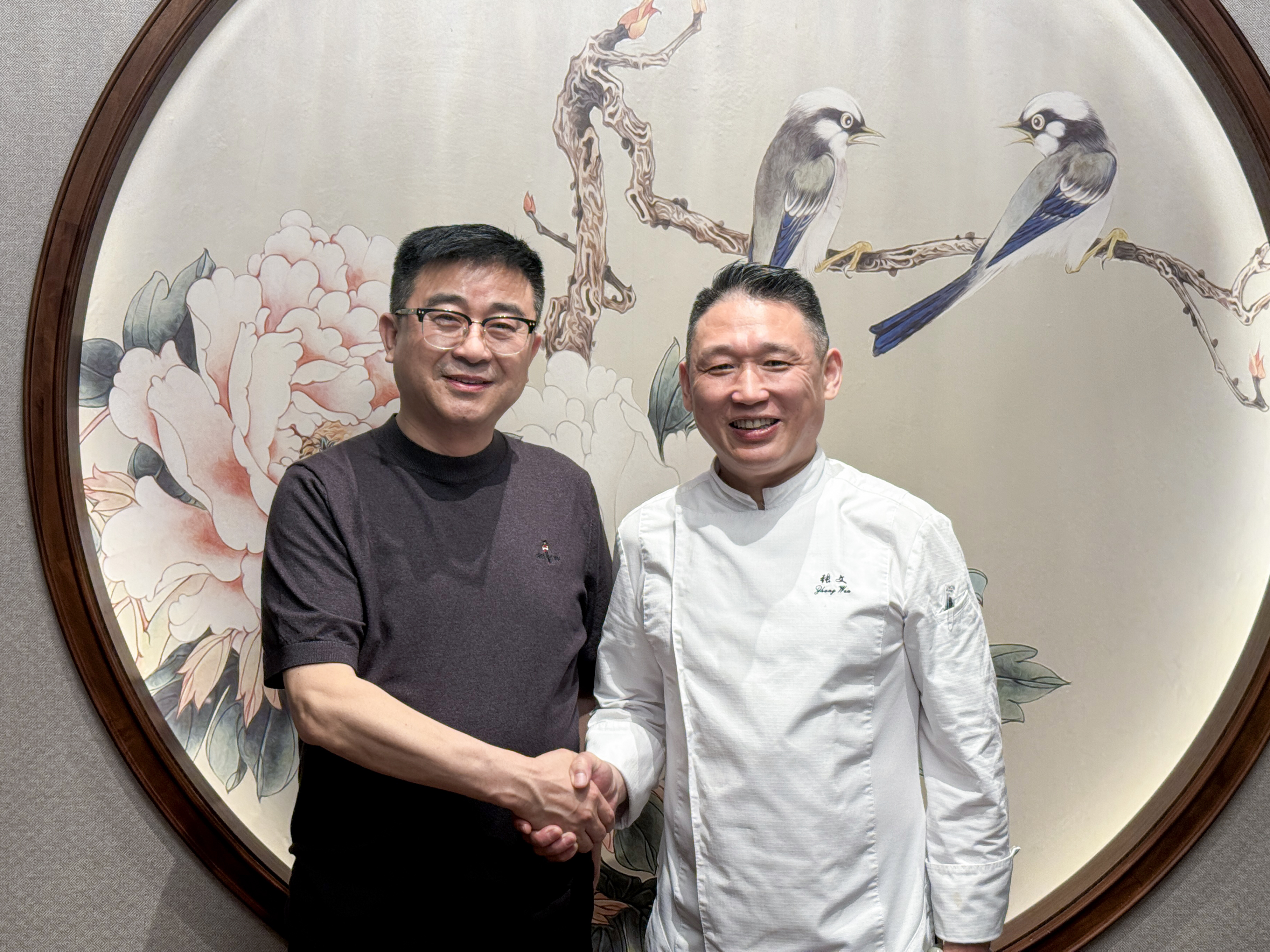 吴主任与厦门悦华酒店行政总厨张文.jpg